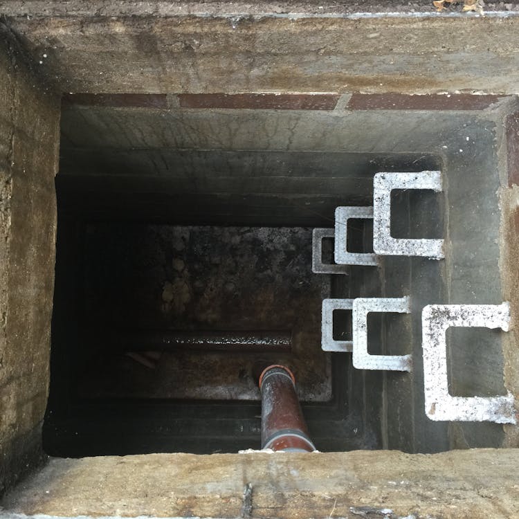 How to Unclog a Drain Without Calling a Plumber (A Guelph Plumber’s Guide)